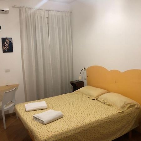 B&B Brezza Marina Сан-Бенедетто-дель-Тронто Экстерьер фото